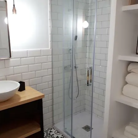 Gerona Loft דירה